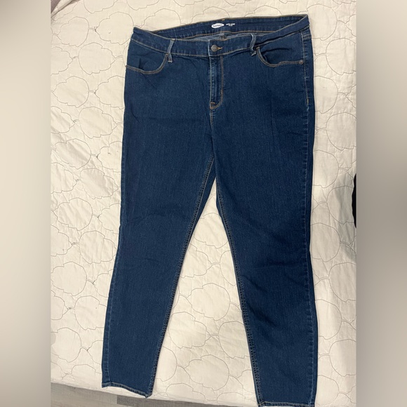 Old Navy Dark Mid Rise Super Skinny - Picture 1 of 2